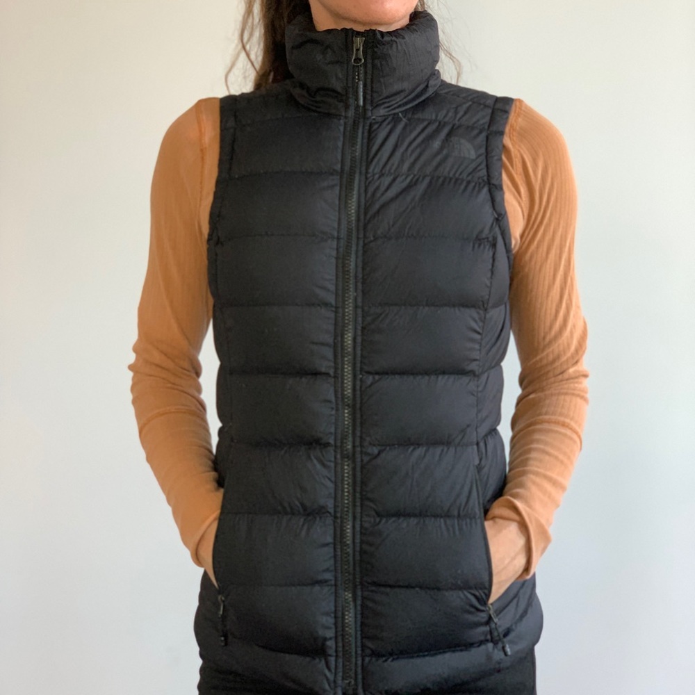 North face 700 black vest